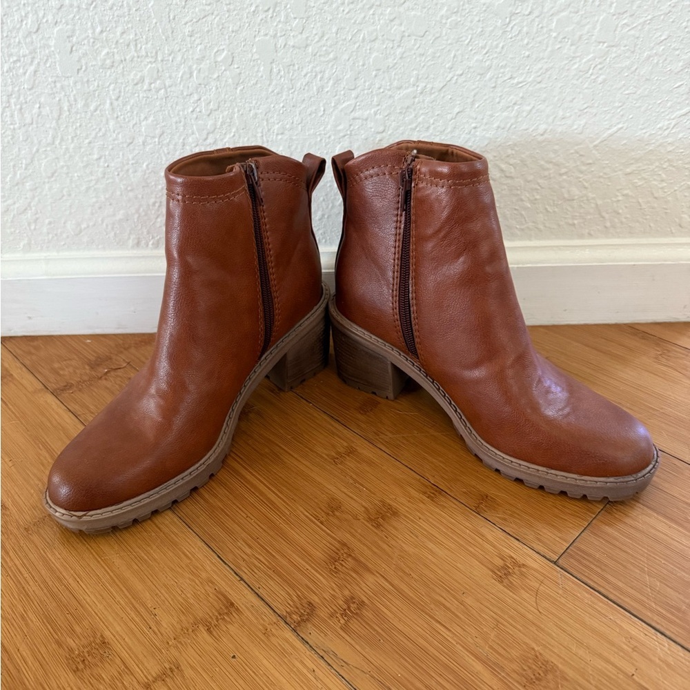 Zodiac Leather Brown Greyson Heeled Boots Size 8M Holiday Career Workwear Boho